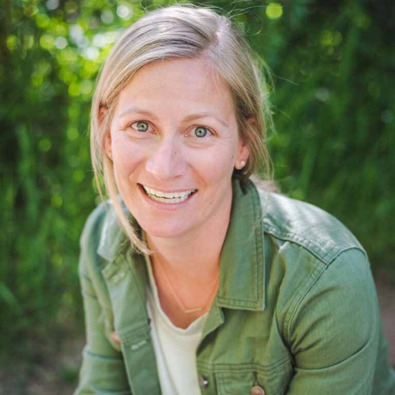 Headshot of Aryn Schlichting